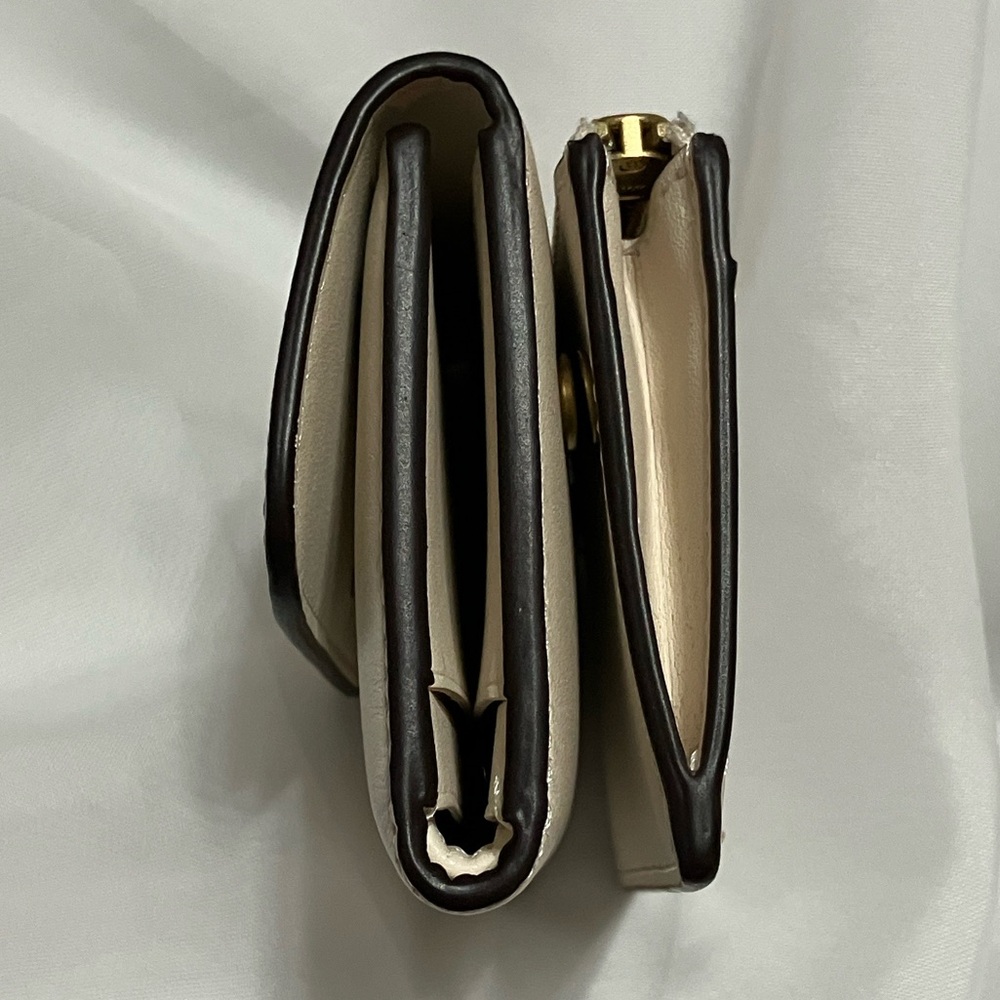 Coach Essentials Card Holder Wallet - Picture 4 of 9